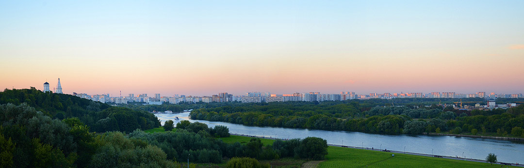 Панорама реки Москвы Коломенское