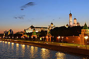 Вечерний Кремль. Фотография Кремлёвской набережной Москвы